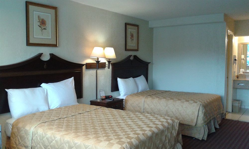Key West Inn - Newport News Ngoại thất bức ảnh