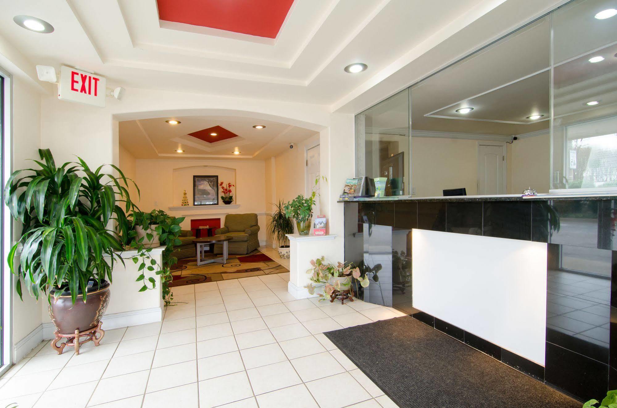 Key West Inn - Newport News Ngoại thất bức ảnh